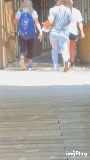 Cute PAWG at the ZOO W/VPL