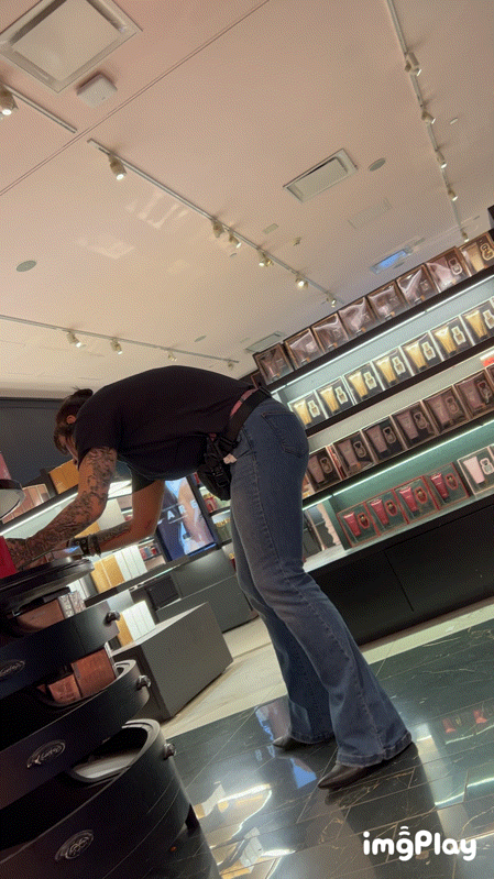 Victoria Secret Worker Babe, Nice Ass Bendover in Jeans. OC