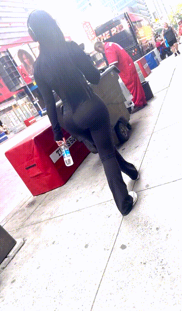 Fit Big Ass Latina in black leggings💦 (OC)