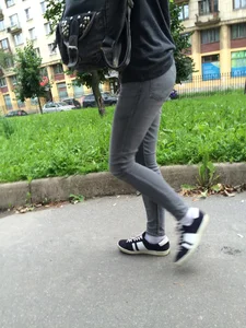 Cute Teen in Tight Jeans City Candid