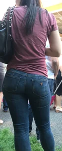 Hot Candid Ass in Tight Jeans Street Creepshot