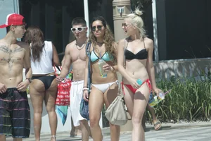 Sexy Florida beach bikini girls