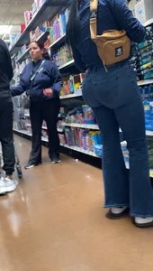 Latina Milf with tight jeans