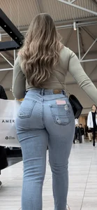 Hot Blonde Pawg In Jeans Shopping