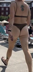 Nice bubble butt in thong