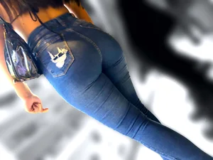 Real Latina Ass (only for hips lovers )