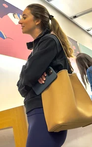 Gorgeous College girl in Tight Blue Leggings
