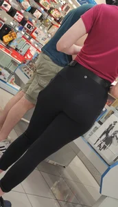 Hot ass in black leggings