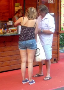 Street candid milfs in blue jeans and shorts creepshots