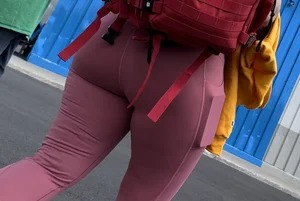 HUGE Milf Ass in Pink Leggings (VPL)
