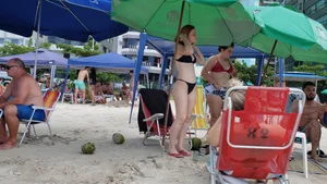 Brazillian beach creepshots, huge gallery of candid girls in swimsuits