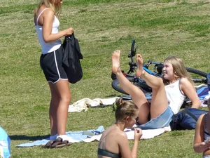 HOT! Teens in Bikinis (non-oc)
