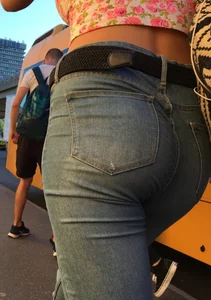 Perfect Fit Butt in Tight Jeans - Girl Walking on the Street Creepshot