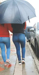 Culona en jeans lisos mamasita