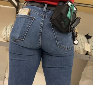 Milfy target worker bending over
