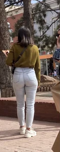 Asian Bubble Butt in Jeans