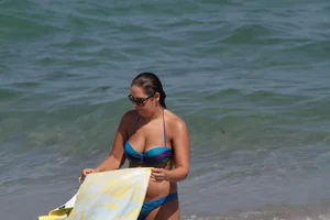 Various sexy Florida beach and bikini girls