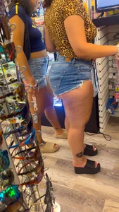 Big Latina momma in Jean shorts!