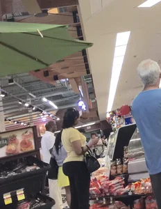 Big booty ebony milf out shopping in tight black leggings