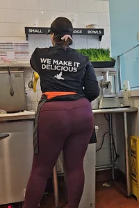 Thick lightskin making my smoothie
