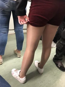 Chunky Legs in Pantyhose in the Subway Train Creepshots