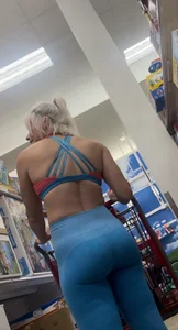 Post gym Milf in blue leggings