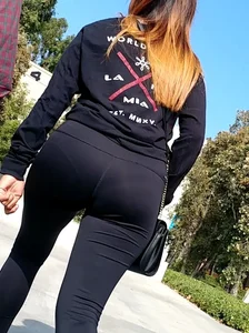 Candid girls in leggings and tights