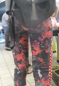 Skinny leggings in the store