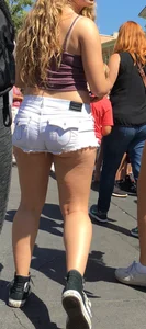 Babes in Short Shorts