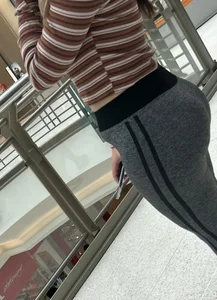 Thick nerd shopping for shoes I hope cause her sh*ts beat lmao