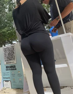 The Best Ass EVER ! 10/10 (OC) NUTBUSTER
