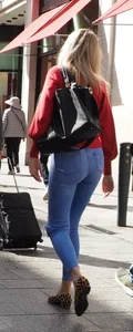She wore tight skinny jeans but had a decent arse