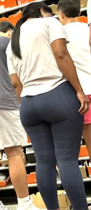 Mills brunette (bonus Latina milf)