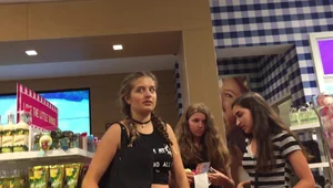 Sexy teen whooty in short shorts