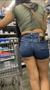 A post full of Latinas