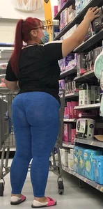 [OC Covid-era catch] Hot thick redhead Latina MILF VPL Wedgie Walmart