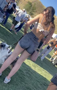 Really pretty college girl showing that ass off
