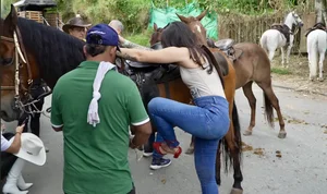 Latina cowgirls gitty up! Non OC