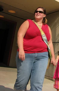 Candid boobs, nip slip and downblouse pics