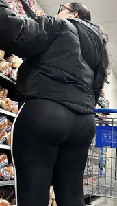 Nice ass w black on black see-thru VPL‼️