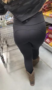 Fit milf giving me all the angles had me stiff
