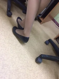 Candid college girl's legs