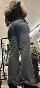 Petite chic w nice ass gobble in sweats‼️