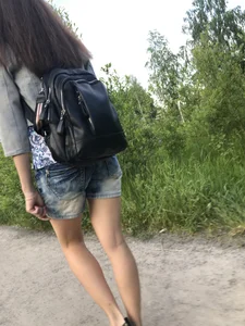 Nice Girl in Jeans Shorts and Flats Candid Pics