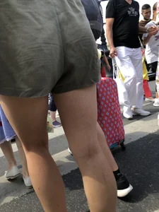 Hot Girl In Shorts Street Crosswalk Creepshots Gallery - Closeups of Her Gorgeous Legs