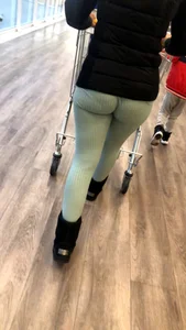 Dutch MILF + Face (first post)