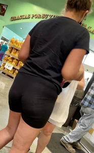 Sexy candid white chick with a nice ass and vpl in spandex shorts