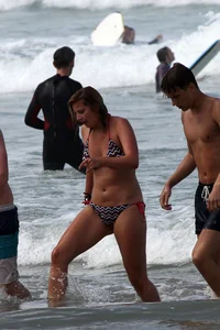 Sexy bikini babe with nice body in the water