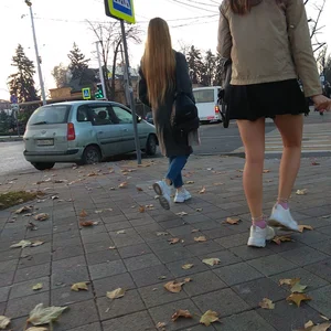 Sexy Legs Street Creepshots - Girl in a Dress