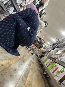 Not a fan of hijab but huge ass squat